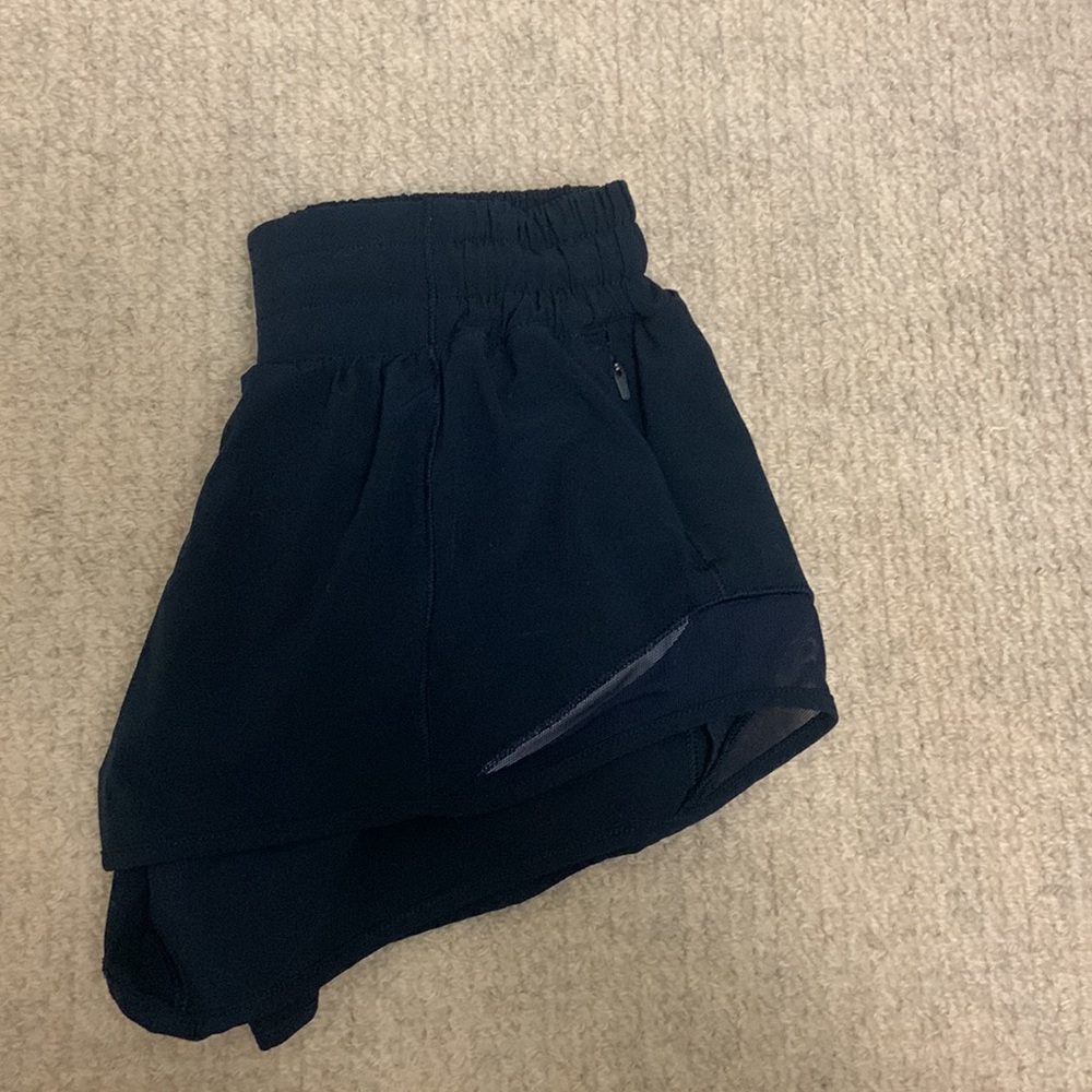 Navy Lululemon Low Rise Lined Short 2.5